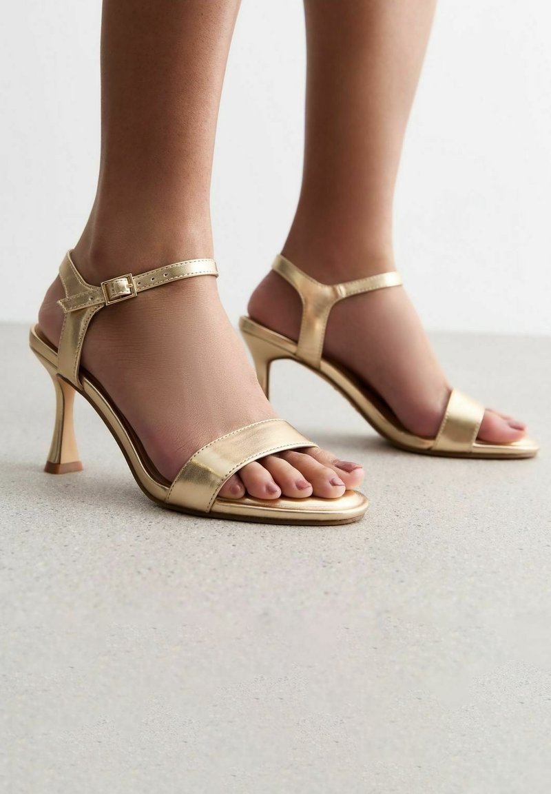 New Look Sandaalit nilkkaremmillä - gold-coloured