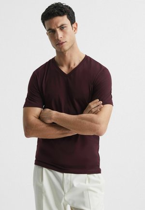 REGULAR FIT - DAYTON V-NECK - T-Shirt basic - bordeaux