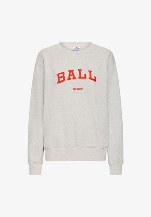 Sivi dukserica s crvenim natpisom "BALL" i "THE JEANS" ispod, okrugli izrez, rebrasti rukavi i donji rub. Mekana tekstura tkanine i opušteni kroj.