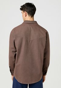 Wrangler LOOSE FIT - Overhemd - peppercorn
