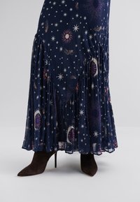 Malina AMAIA MAXI DRESS - Koktélruha / Partiruha - dark blue