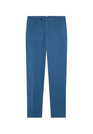 Pantalon chino en coton bleu avec une coupe droite, doté d'une fermeture à bouton et de passants de ceinture, texture lisse et sans motifs visibles.