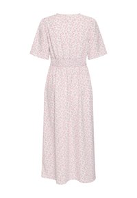 Robe midi blanche avec motif floral rose, manches courtes, taille smockée ajustée et encolure ronde.