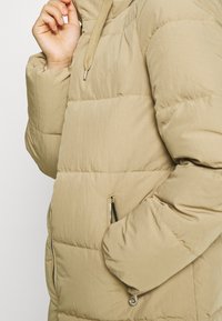 ONLY Petite Abrigo de invierno - off-white
