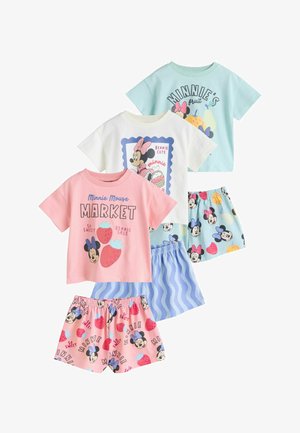 Tri kompleta dječjih pidžama s printom Minnie Mouse i voća, s vrhovima u rozoj, bijeloj i svijetloplavoj boji upareni s odgovarajućim kratkim hlačama.