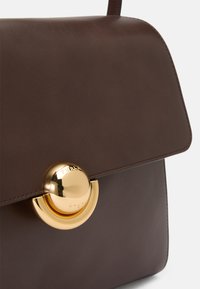Furla DOMUS SHOULDER BAG  - Kabelka - espresso