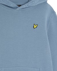 Felpa con cappuccio di colore azzurro chiaro, dal tessuto morbido, con cappuccio regolabile tramite coulisse, tasca a marsupio frontale e un piccolo logo giallo ricamato sul petto.