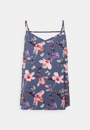 Hihaton sininen camisole, jossa on vaaleanpunainen kukka- ja valkoinen perhoskuvio, ohuilla säädettävillä olkaimilla ja vaakasuora hihna rinnan yli.