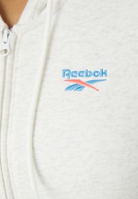 Reebok Lukuga pusa - chalk mélange