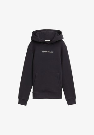 Temno modra kapuca z sprednjim žepom, rebrastimi manšetami in mešanico bombaža. Na prsih je bel logotip "TOM TAILOR".