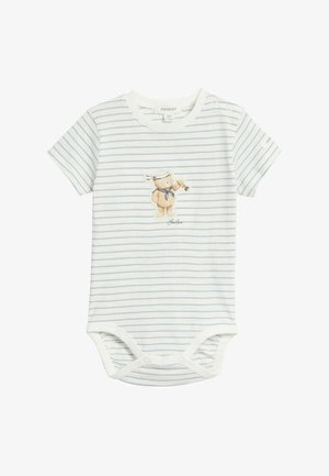 Hvid babybody med tynde blå horisontale striber, korte ærmer og en bamse, der bærer en sømandshat og tørklæde, og som holder en lille kikkert.