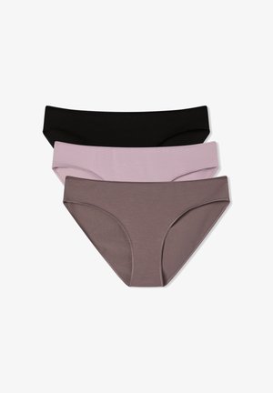 Tre paia di mutande femminili in nero, rosa chiaro e grigio brunastro. Realizzate in tessuto morbido con cinture elastiche.