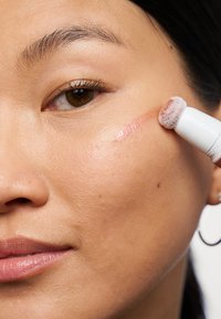 Revolution PRO REVOLUTION PRO HYDRA BRIGHT CREAM BLUSH - Rouge - pink