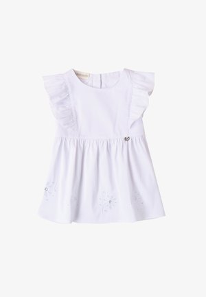 Abito di cotone bianco con maniche arruffate, vita arricciata e dettagli floreali ricamati con piccoli accenti. Chiusura con bottoni sul retro.