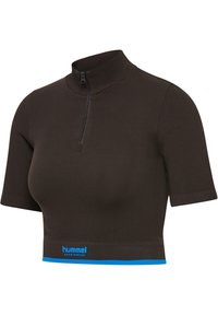 Top de sport court noir à manches courtes avec col demi-fermeture éclair et logo bleu « hummel sportswear » à l'ourlet.
