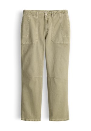 Beige gerade geschnittene Hose mit vorderen aufgesetzten Taschen, Gürtelschlaufen, Knopfverschluss und sichtbaren Knie-Nähten.