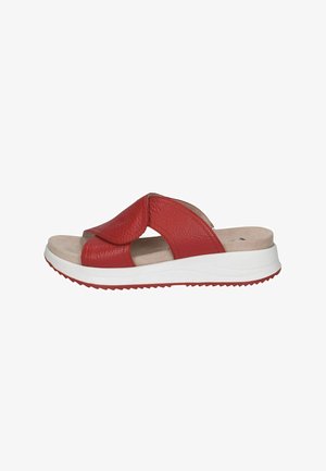 Rode leren schuifzandalen met kruiselings banden, beige binnenzool, witte tussenzool en een rood textuurrubber loopvlak voor extra grip.