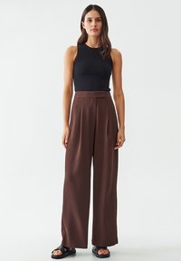 CALLI RENILA - Pantaloni - chocolate