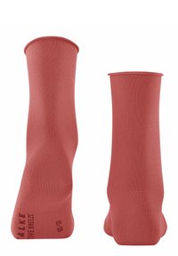Rote Knöchelsocken aus glattem Strickstoff. Verfügt über einen gerippten Bund und eine verstärkte Ferse. Die Textur ist weich und hat ein eng anliegendes Design.