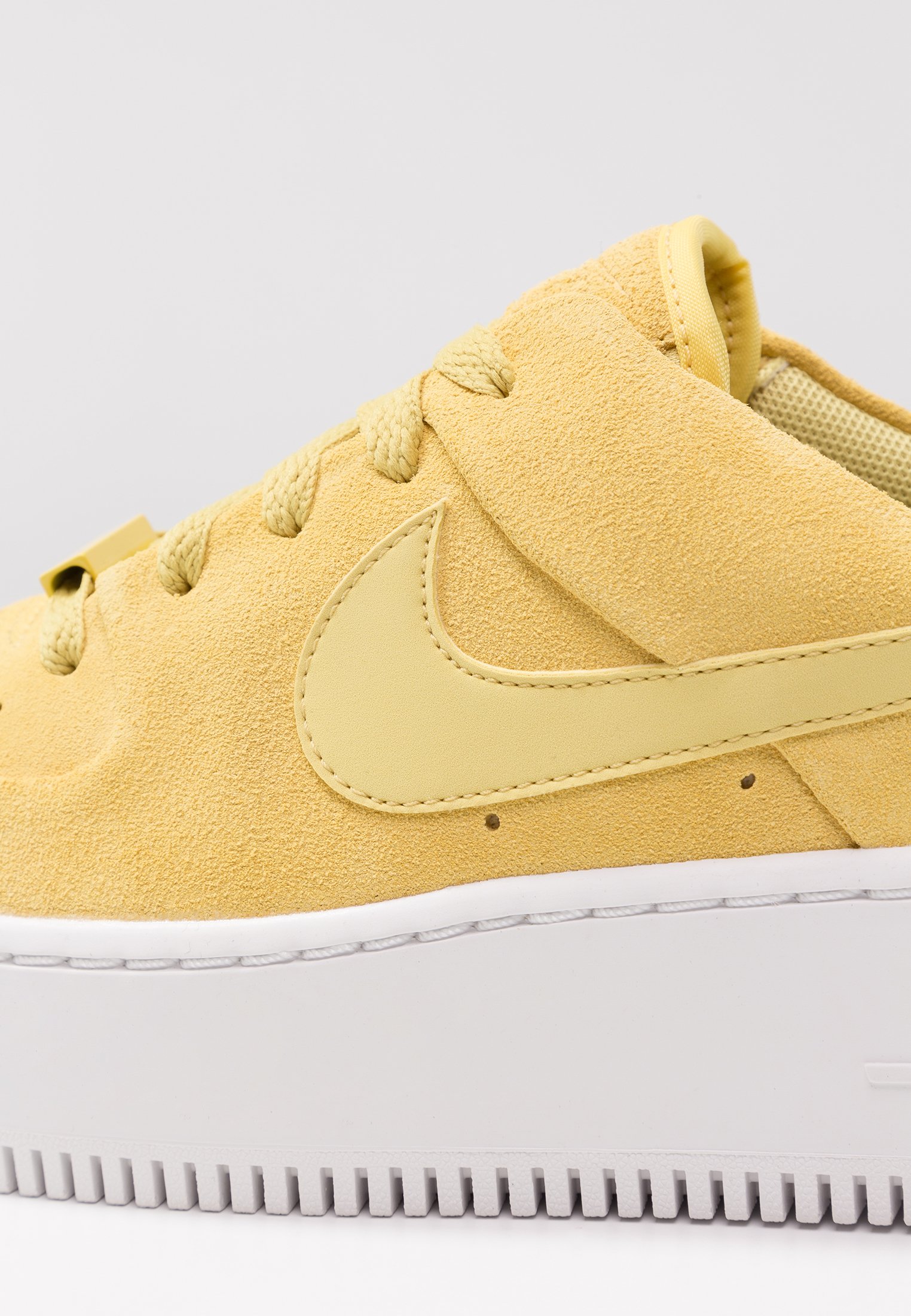 air force 1 sage low jaune