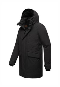 Mustat eristetyt parkat, joissa on korkea kaulus, suuret etutaskut ja irrotettava huppu. Ominaisuuksina sileä rakenne ja minimalistinen muotoilu.