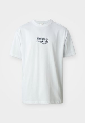 Balta medvilnė marškinėliai su tekstu "nauji originalai džiazo klubas" mėlyna spalva. Trumpomis rankovėmis ir apvaliu kaklu. Lygus paviršius.