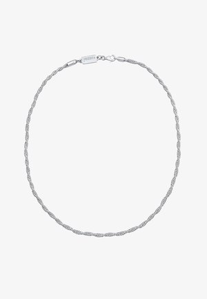 Silberne, verdrehte Halskette mit einem seilartigen Design, ausgestattet mit einem kleinen Karabinerverschluss und einem Markenetikett, das eine glatte, reflektierende Oberfläche aufweist.