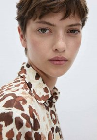 Mango Bluza z gumbi - off-white