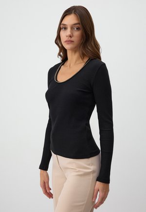 U NECK CHAIN DETAILED - Jumper - black