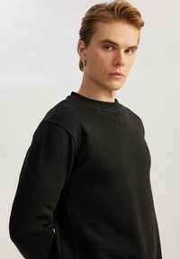 Koton BASIC - Sweatshirt - black