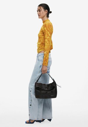 Desigual CONVERTIBLE WITH EMBOSSED DETAILS - Handtas - brown