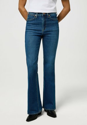 Wrangler MONTANA - Jean bootcut - yosemite