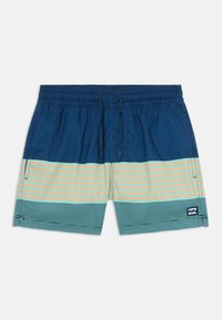 Pantaloni da bagno da uomo con cima blu navy, striati in verde e corallo, dotati di una fascia elastica in vita con cordino e una tasca laterale.