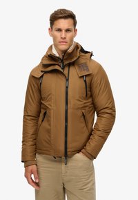 Superdry & Co HOODED MOUNTAIN - Chaqueta outdoor - denim co tobacco brown