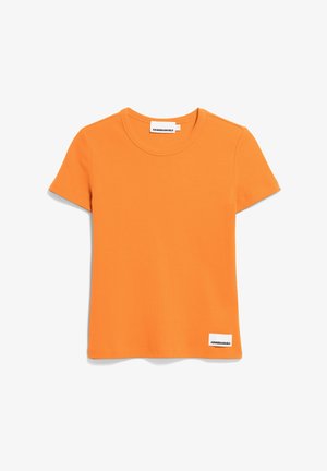 Oranje korte mouwen t-shirt gemaakt van ribgebreide stof. Heeft een ronde halslijn en een klein wit logo label aan de onderste linkerkant.