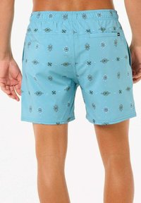 Shorts de bain bleus avec un motif en diamants et cercles, taille élastique et détail de poche arrière.