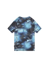 Rövid ujjú ing kék óceáni háttérrel és fekete-fehér pöttyös mantapók mintával.