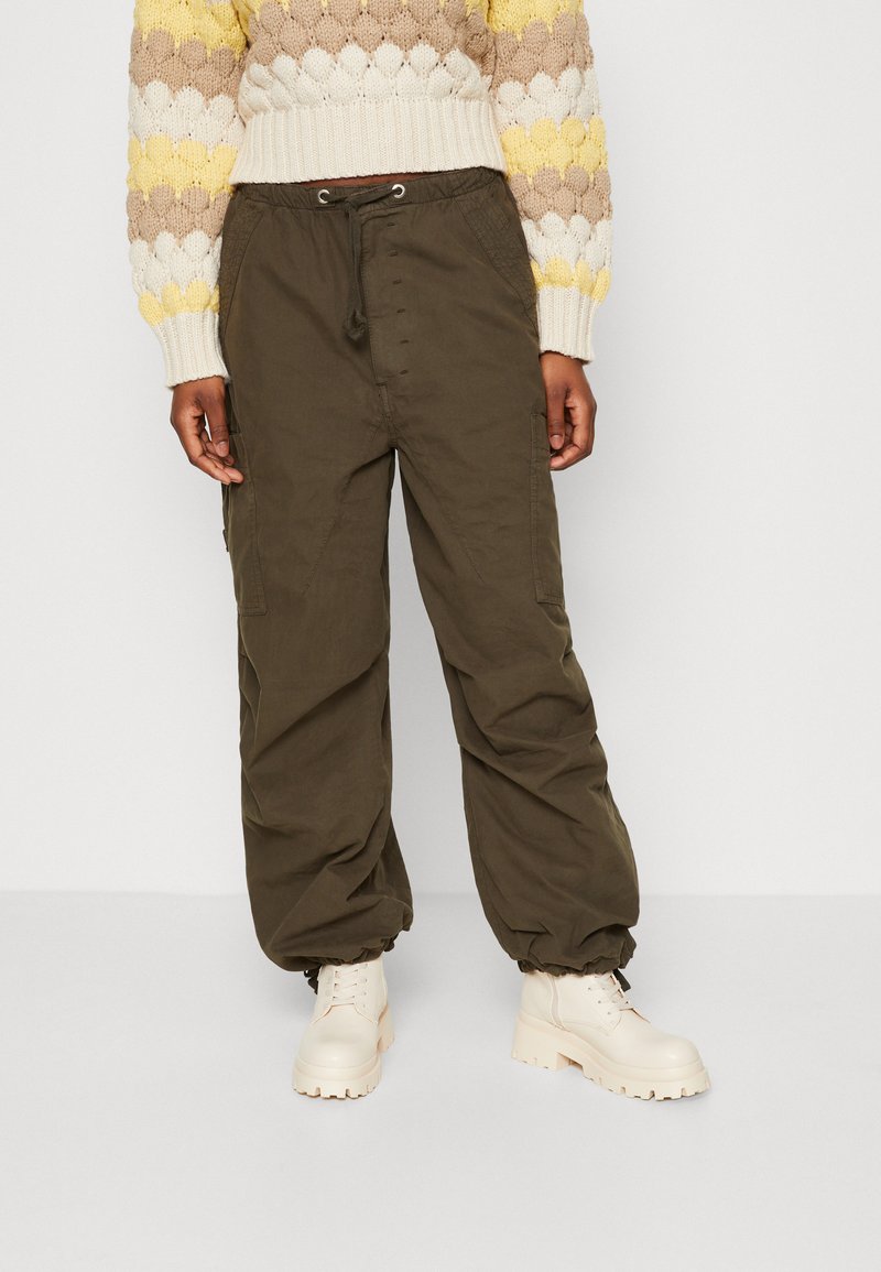 Jaded London PARACHUTE PANTS Cargo trousers khaki Zalando.de