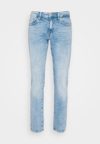 Lyseblå denimjeans med rett snitt, fem lommer og knappelukking. Stoffet har en falmet tekstur og synlige sømdetaljer.