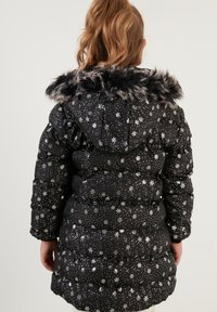 LELA REGULAR FIT - Vinterfrakke - black