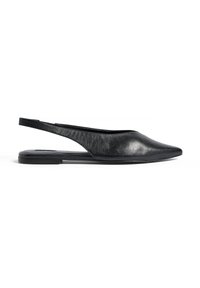 Mustad nahast slingback plätud terava toe ja minimalistliku disainiga. Omab stiilset profiili ja õhukest kandi stabiilsuse tagamiseks.