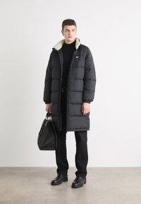 Tommy Jeans PUFFER - Zimski kaput - black