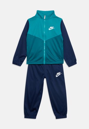 Nike Sportswear, LIFESTYLE UNISEX SET - Survêtement - midnight navy/white