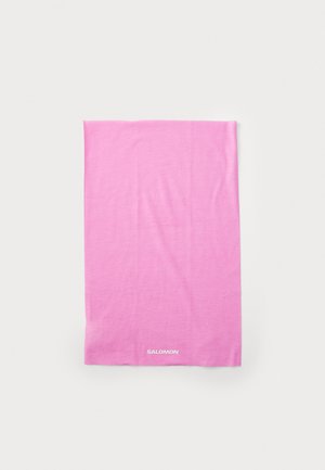 Pink fabric towel with a soft texture, featuring a white "SALOMON" logo at the bottom and a rectangular shape.