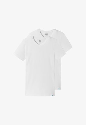 Deux t-shirts en coton blanc à manches courtes et encolure ronde. L'étiquette indique "Long Life Cotton". Design simple sans motifs ni accents visibles.