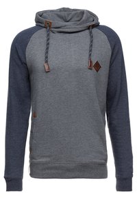 Szary i granatowy hoodie z kapturem, z regulowanym sznurkiem, skórzanymi akcentami, teksturowanym materiałem oraz prążkowanymi mankietami i dołem.