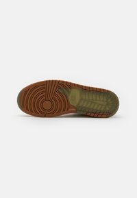 Jordan AIR JORDAN 1 ELEMENT - Vysoké tenisky - legend sand/legend coffee/medium olive/university red