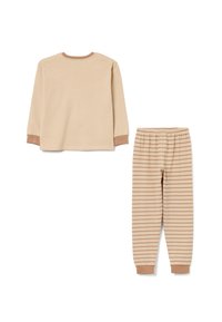 El conjunto de pijamas de algodón beige incluye una parte superior de manga larga con acentos marrones y pantalones de cintura elástica a rayas en tonos a juego.