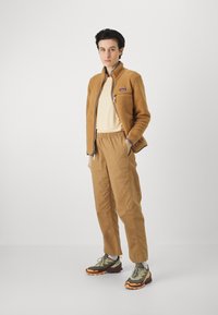 Patagonia RETRO - Flīsa jaka - nest brown/nouveau green