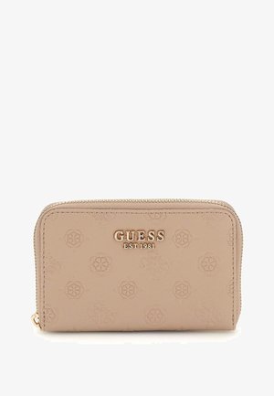 Portefeuille beige zippé en matériau synthétique texturé, avec un design de logo embossé et des détails en métal doré à l'avant.